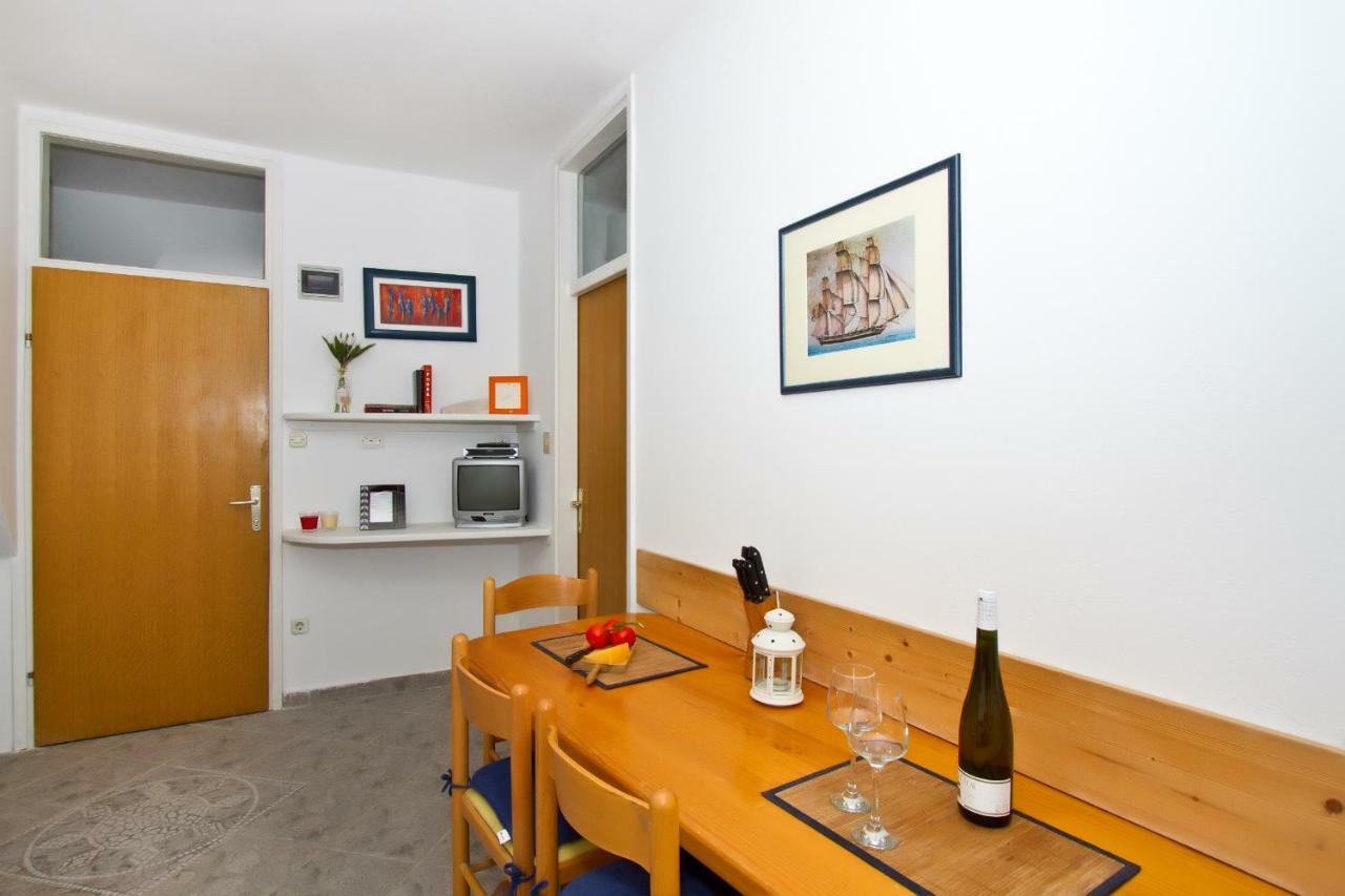 Apartment Center Marija Водице Экстерьер фото