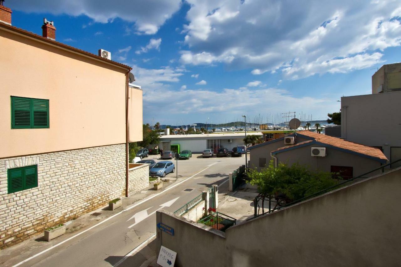 Apartment Center Marija Водице Экстерьер фото