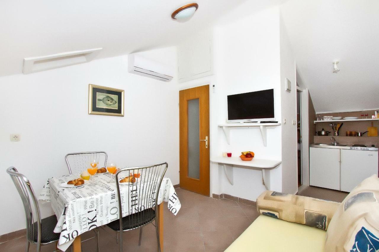 Apartment Center Marija Водице Экстерьер фото